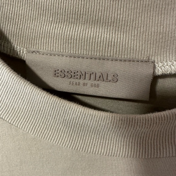 Essentials Fear Of God Tshirt - Picture 6 of 7